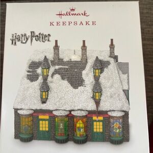 Hallmark Keepsake Harry Potter Snowy Village Ornament 2018